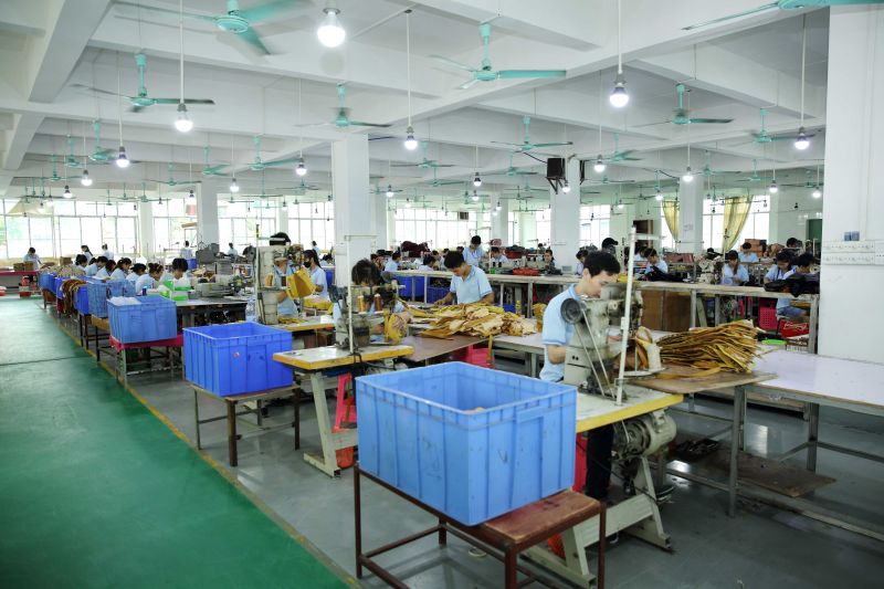 many-workers-working-in-the-factory