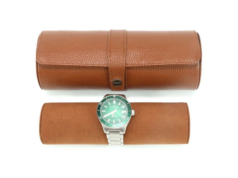 products_product-lifestyle_bag_watch_case